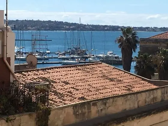 Deluxe Üç Kişilik Oda, 1 En Büyük (King) Boy Yatak ve Çekyat, Özel Banyo, Deniz Manzaralı