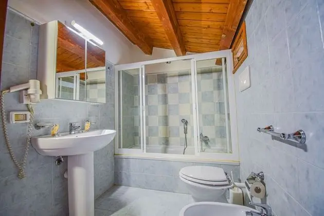 Basic Tek Büyük Yataklı Oda