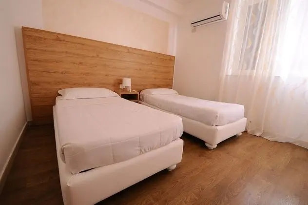 Superior Oda, 1 En Büyük (King) Boy Yatak, Sigara İçilmez, Balkon (Converts to 2 Twin Beds)