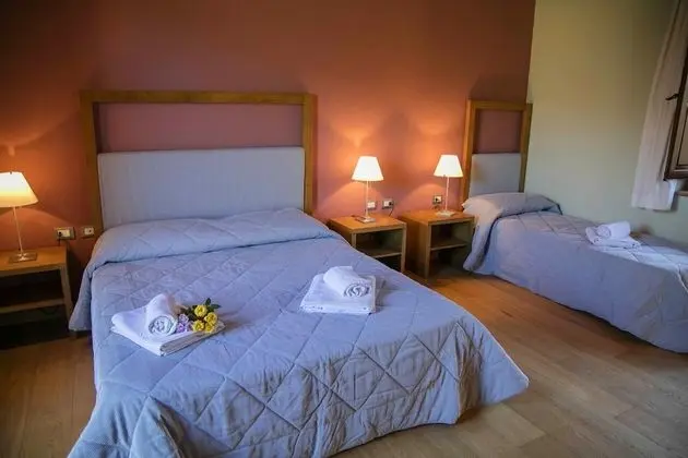 Standard Üç Kişilik Oda, Birden Çok Yatak, Sigara İçilmez, Avlu Manzaralı