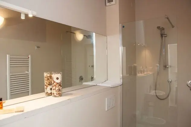 Classic Tek Büyük Yataklı Oda