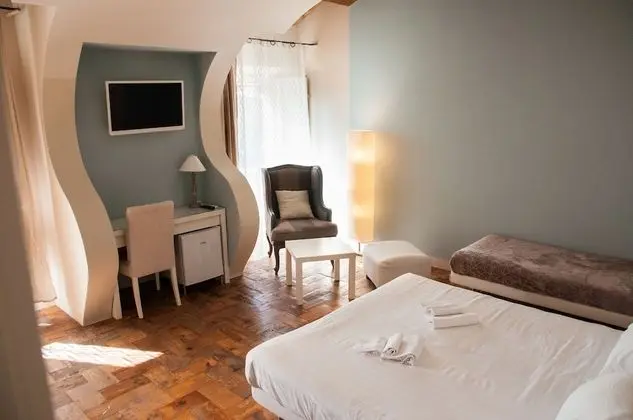 Classic Üç Kişilik Oda