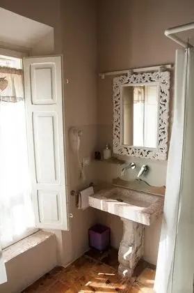 Classic Üç Kişilik Oda