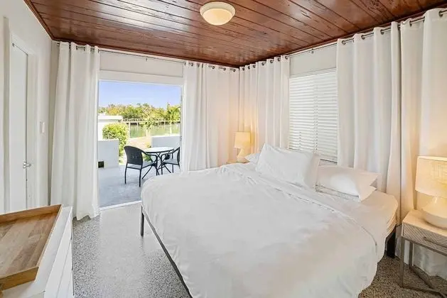 One Bedroom Bayview