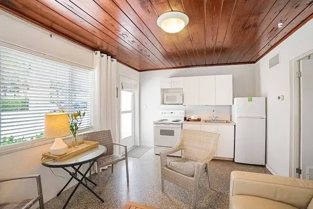 One Bedroom Bayview