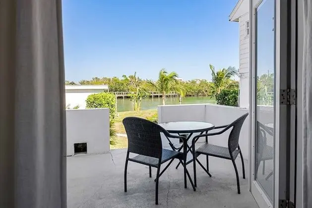 One Bedroom Bayview