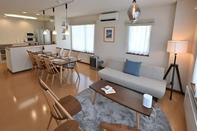 Ev