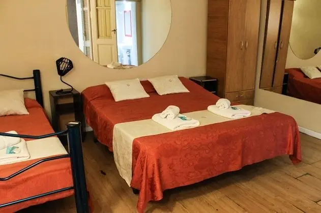 Basic Üç Kişilik Oda, Sigara İçilmez