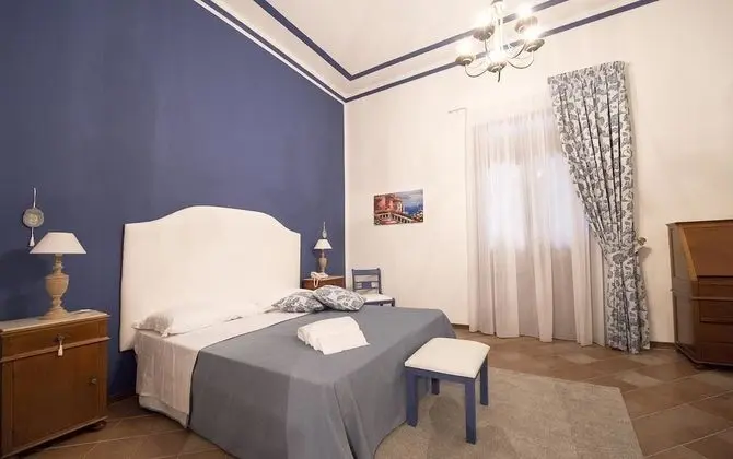 Classic Tek Büyük Yataklı Oda