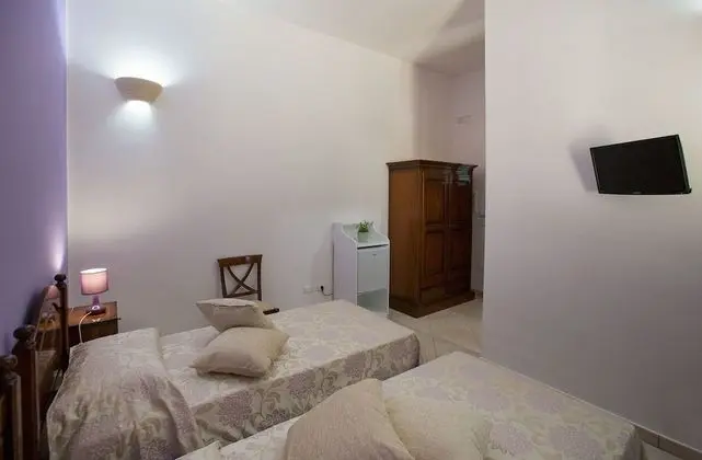 Tek Büyük veya İki Ayrı Yataklı Oda, 1 Yatak Odası