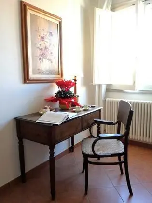 Üç Kişilik Oda, Avlu Manzaralı (Rossa)