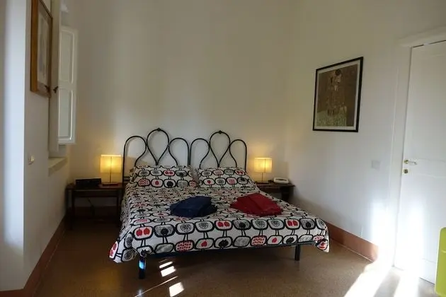 Tek Büyük Yataklı Oda, 1 Büyük (Queen) Boy Yatak, Ortak Banyo, Bahçe Manzaralı