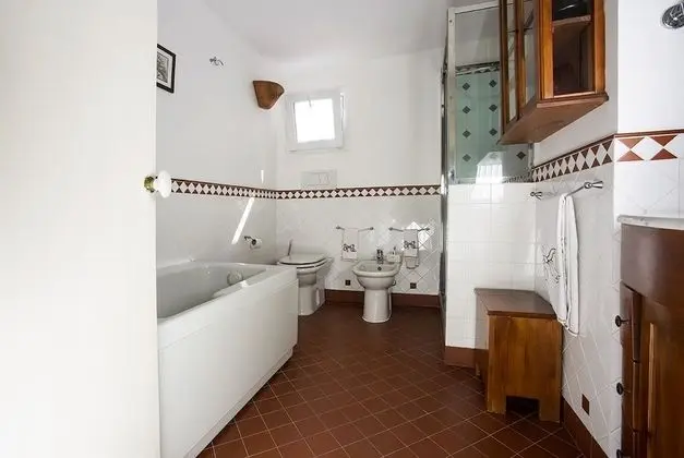 Tek Büyük Yataklı Oda, 1 Büyük (Queen) Boy Yatak, Ortak Banyo, Bahçe Manzaralı