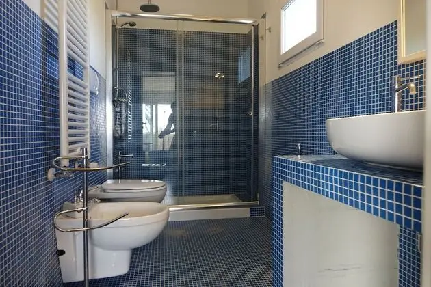 Tek Büyük Yataklı Oda, 1 Büyük (Queen) Boy Yatak, Ortak Banyo, Bahçe Manzaralı