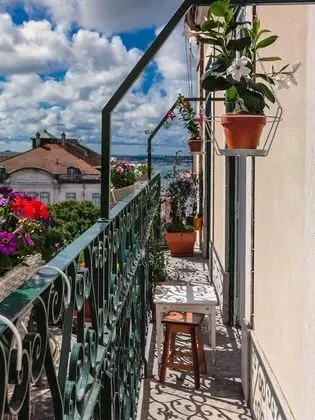 Superior Tek Büyük Yataklı Oda, Balkon, Nehir Manzaralı