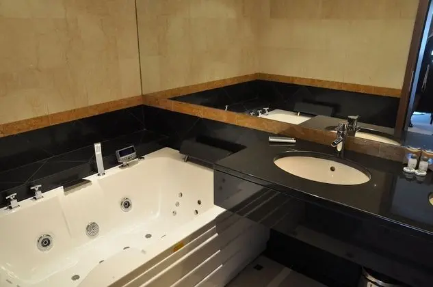 Basic Süit, 1 Büyük (Queen) Boy Yatak