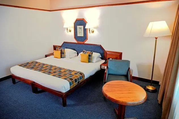 Superior Oda, Havuz Manzaralı