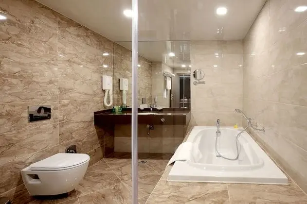 Deluxe Tek Büyük Yataklı Oda, Balkon