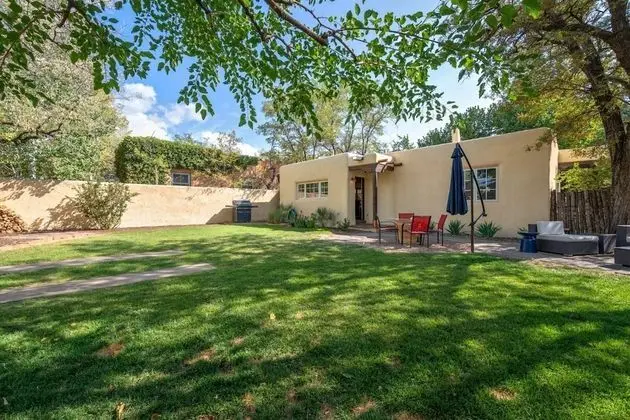 Ev (Casita de las Aves - Unbeatable Locat)
