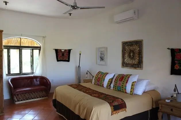 Unit #3 Studio Suite, 1 King Bed, Kitchen, Ocean View