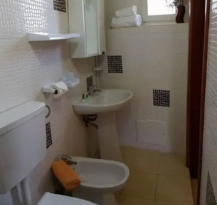 Tek Büyük veya İki Ayrı Yataklı Oda, Bahçe Manzaralı