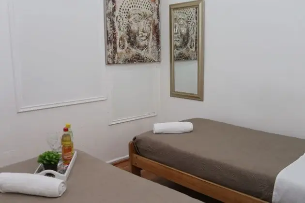Üç Kişilik Oda