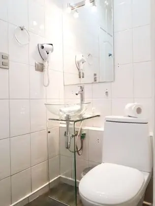 Üç Kişilik Oda