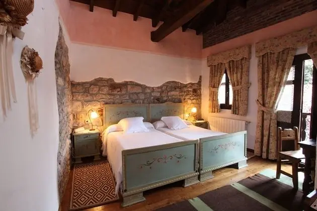 Tek Büyük veya İki Ayrı Yataklı Oda