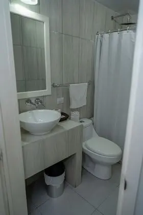 Üç Kişilik Oda, 2 Çift Kişilik Yatak