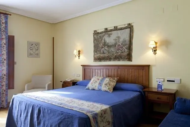 Comfort Büyük Yataklı Tek Kişilik Oda