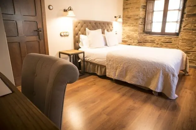 Tek Büyük Yataklı Oda, Dağ Yamacı