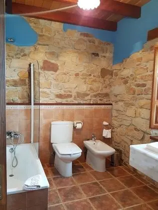 Büyük Yataklı Tek Kişilik Oda