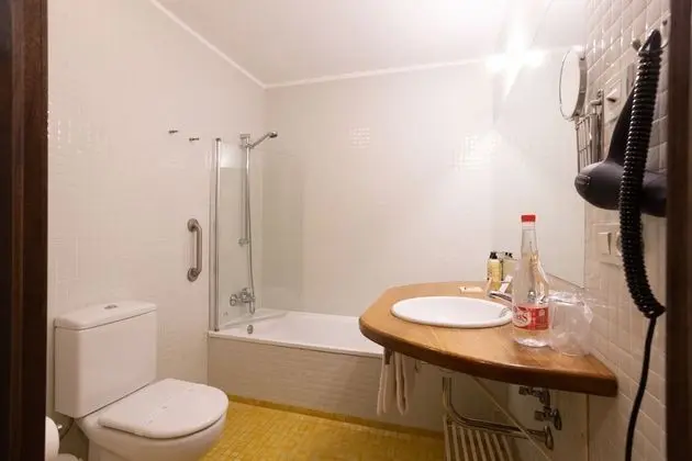 Standard Tek Büyük Yataklı Oda, Bahçe Manzaralı