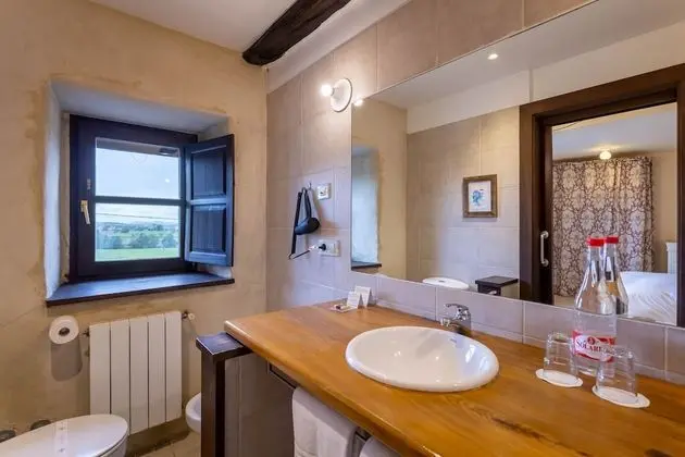 Tek Büyük Yataklı Oda, Balkon, Bahçe Manzaralı
