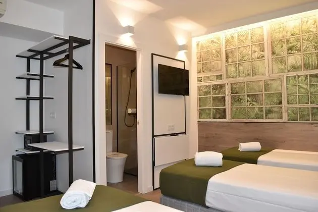 Standard Dört Kişilik Oda, Avlu Manzaralı