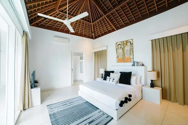 Deluxe Villa, 3 Yatak Odası, Banyolu/Duşlu, Havuz Manzaralı