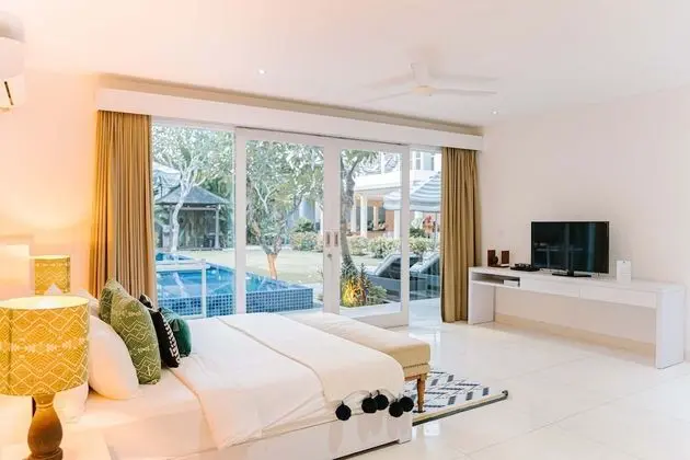 Family Villa, 4 Yatak Odası, Kişiye Özel Havuzlu