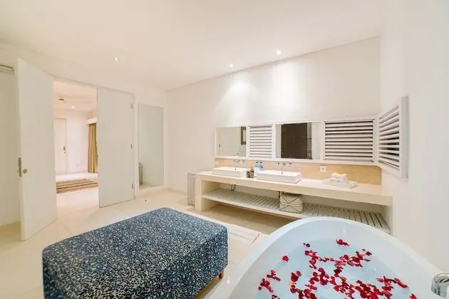 Family Villa, 4 Yatak Odası, Kişiye Özel Havuzlu