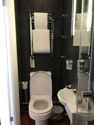 Tek Kişilik Oda, Banyolu/Duşlu