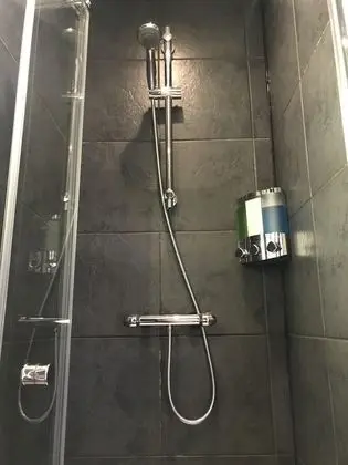 Tek Kişilik Oda, Banyolu/Duşlu