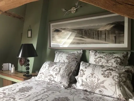 Standard Tek Büyük Yataklı Oda, Banyolu/Duşlu, Bahçe Manzaralı (Chambre Louise)