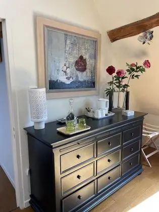 Standard Tek Büyük Yataklı Oda, Banyolu/Duşlu, Bahçe Manzaralı (Chambre Louise)