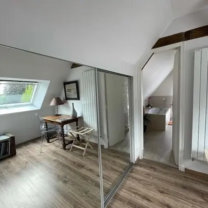 Superior Tek Büyük Yataklı Oda, Banyolu/Duşlu, Bahçe Manzaralı (Chambre Thelma)