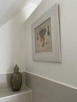 Superior Tek Büyük Yataklı Oda, Banyolu/Duşlu, Bahçe Manzaralı (Chambre Thelma)