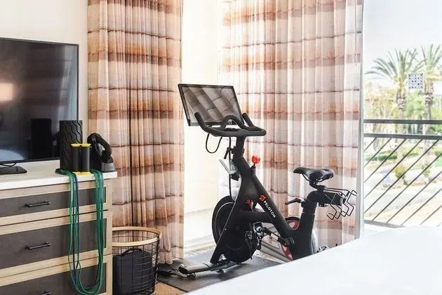 Oda, 1 En Büyük (King) Boy Yatak (Peloton Wellness Room)