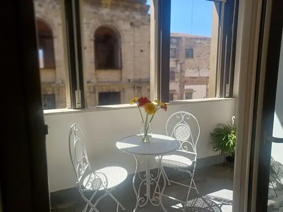 Süit, Balkon