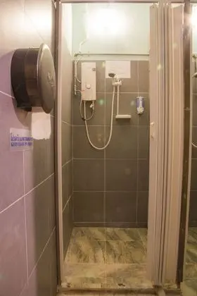 Ortak Ranzalı Oda, Karma Ranzalı Oda