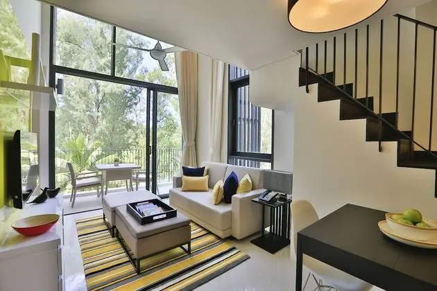 2 Bedroom Loft  (a double bed in first bedroom, a single bed in second bedroom)