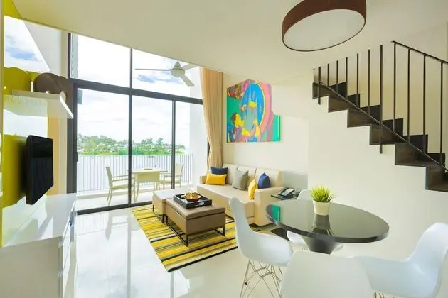 2 Bedroom Loft with Water (a double bed in first bedroom, a single bed in second bedroom)