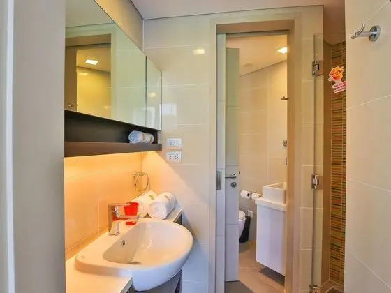 2 Bedroom Loft with Water (a double bed in first bedroom, a single bed in second bedroom)
